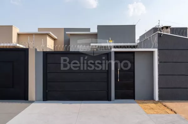 Casa para venda 3 quarto(s) sendo 1 suíte, sala, linda cozinha planejada, banheiro social, lavanderia coberta e espaço para ampliação área churrasco.