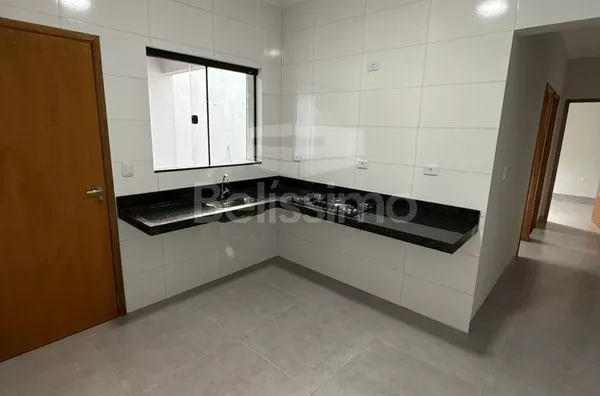 Casa no bairro Bosque das Araras, com 02(Dois) quarto(s), 1(Uma) sala, 1 (Uma) cozinha, 1(Um) banheiro, 1(Uma) lavanderia e garagem para 2(dois) carros.