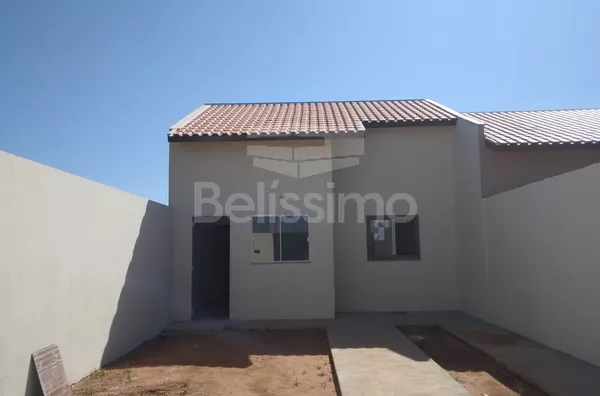 Casa para venda, 3 quarto(s),  sendo 1 suíte, sala, cozinha lavanderia coberta e garagem para 2 carros.