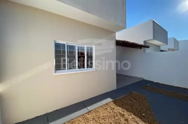 Casa com excelente localização 10 minutos do centro. Casa de 2 quartos, 01(uma) sala de TV, 01 (uma) cozinha, 01 (uma) área de serviço, 01 (um) banheiro e com garagem coberta. - Foto 9