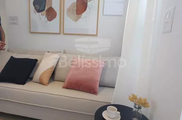 Casa com excelente localização no bairro Real Park. Casa de 02(Dois) quartos sendo 01(Suíte), 01(uma) sala de TV, 01 (Uma) cozinha, 02(Dois) banheiros, 01(Uma) lavanderia coberta e com garagem para 1 carro.