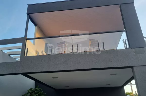 Linda casa bairro Jardim Alvorada, contendo03 (Três) Quartos, sendo uma suíte, 02 (Dois) Banheiros, Cozinha com planejado, 01 (Uma) Sala de TV , 01 (Uma) Sala jantar e churrasqueira, 01 sacada ,01 (Uma) Lavanderia coberta  01 (Uma) Garagem coberta para 2 