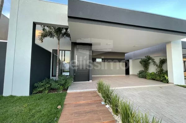 Linda Casa no condomínio costa Leste, Casa com 03(três) quartos, sendo 1 suíte, 01(uma) sala de TV, 01 (uma) cozinha, 01 (uma) área de serviço coberta  e 03 (três) banheiros e com garagem coberta para 2 carros.