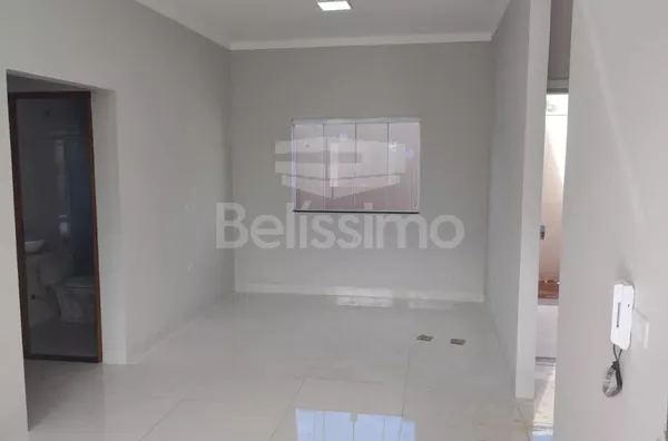 Casa para venda 2 quarto(s), sendo 1 suíte, sala, cozinha , banheiro social, lavanderia coberta e garagem 1 carro.