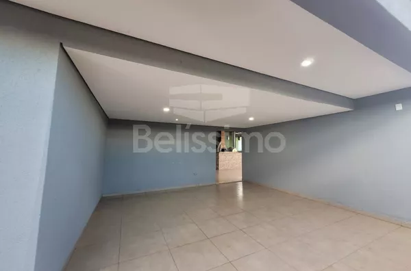 Belíssima casa de alto padrão no Bairro Nova Três Lagoas com suíte e closet