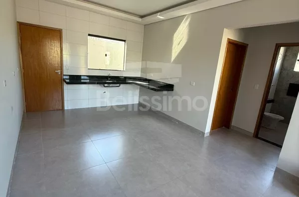 Casa no bairro Bosque das Araras, com 02(Dois) quarto(s), 1(Uma) sala, 1 (Uma) cozinha, 1(Um) banheiro, 1(Uma) lavanderia e garagem para 2(dois) carros.