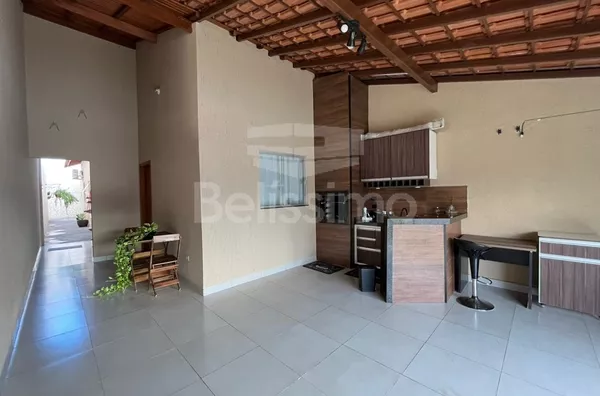 Linda casa no bairro Setsul, casa a 10 minutos do centro. 