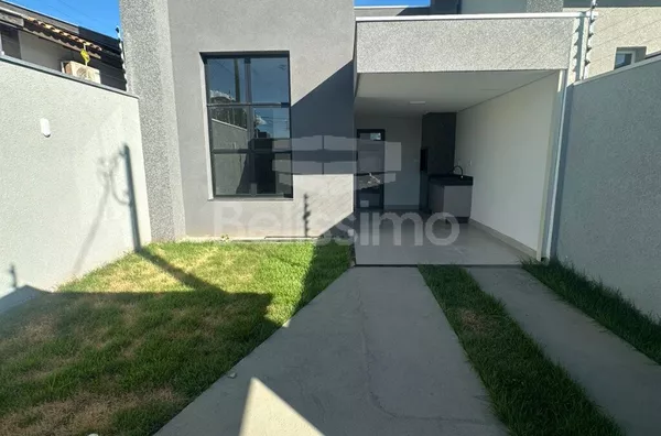 Casa para venda, 3 quarto(s),  sendo 1 suíte, sala, cozinha lavanderia coberta e garagem para 2 carros.