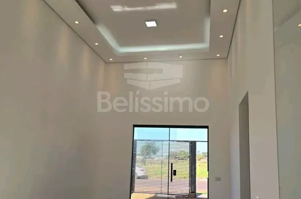 Casa localizada no Bairro Bela Vista da Lagoa, com 02(dois) Quartos, sendo uma suíte, 01(uma) Sala de TV, 01(jardim de inverno), 01(uma) cozinha, 02(dois)  Banheiros, Lavanderia coberta,  Garagem para 02 Veículos,