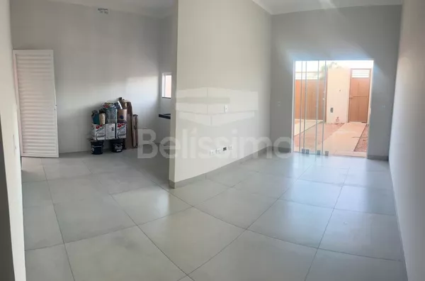 Linda casa no bairro Mais Parque, casa bem localizada. Casa contendo, 2 (Dois) Quartos, sendo 1 (Uma) suíte, 2 (Dois) Banheiros, Sala de TV, Cozinha, Lavanderia coberta e garagem para dois carros.