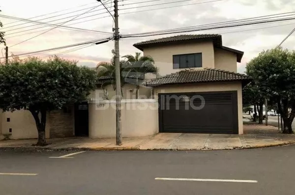 Sobrado na Melhor Localização de Andradina, casa em local privilegiado!  