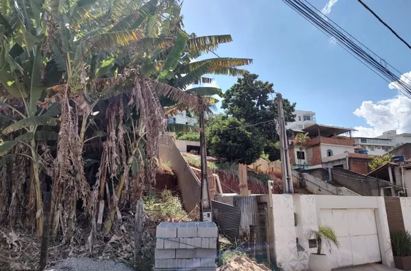 Casas com Lote de 523,00 m2 no Bairro Paraíso Cachoeiro de Itapemirim