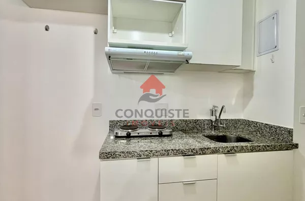 Studio para locação COLADO no Metrô