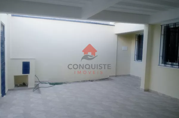 Casa para venda com  2 dormitórios, 2 vagas de garagem cobertas, próximo a metrô, na região da Vl Prudente em São Paulo