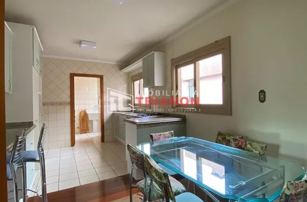 APARTAMENTO SEMIMOBILIADO CENTRAL DE 02 DORMITÓRIOS