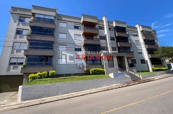 Apartamento Ensolarado e Amplo no Centro de Garibaldi - Foto 1