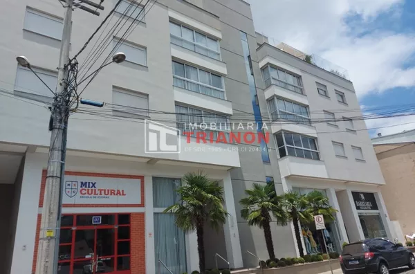 APARTAMENTO SEMIMOBILIADO COM 02 DORMITÓRIOS, SENDO 01 COM SUÍTE E CLOSET - Foto 1