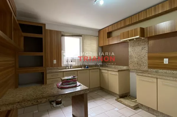 APARTAMENTO CENTRAL DE 03 DORMITÓRIOS (01 SUÍTE)