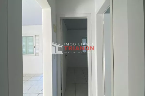 CASA COM 02 DORMITÓRIOS
