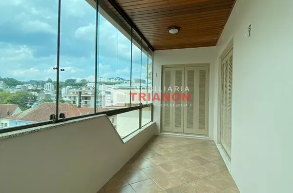 APARTAMENTO SEMIMOBILIADO CENTRAL DE 02 DORMITÓRIOS