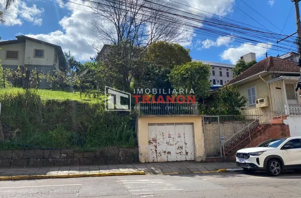 TERRENO CENTRAL COM DUAS FRENTES