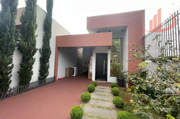 CASA COM 120m² SEMI MOBILIADA À VENDA NO BAIRRO FRARON EM PATO BRANCO/PR