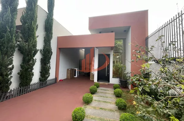 CASA COM 120m² SEMI MOBILIADA À VENDA NO BAIRRO FRARON EM PATO BRANCO/PR