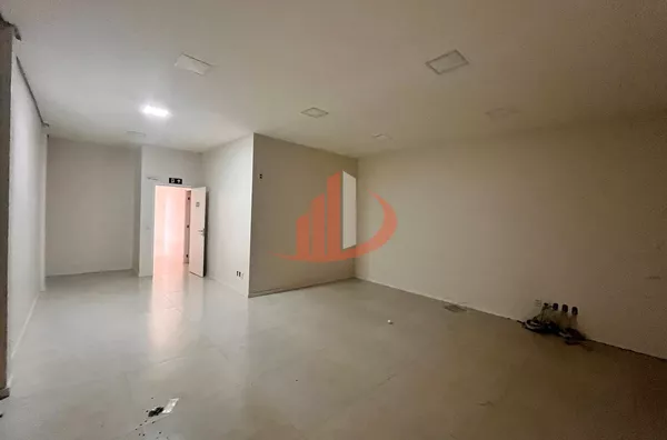 SALA COMERCIAL COM 380m² PARA LOCAÇÃO EM PATO BRANCO/PR - Foto 9