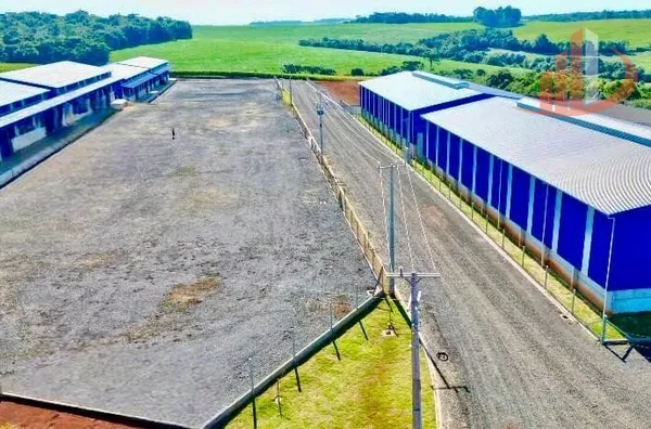 ALUGA-SE BARRAÇÕES NO CONTORNO NORTE EM PATO BRANCO!