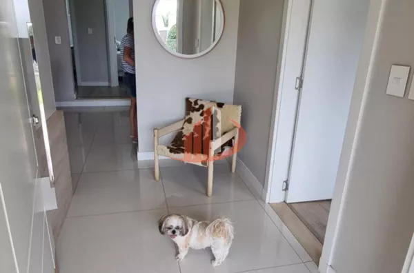 CASA COM 250m² DE ÁREA CONSTRUÍDA NO BAIRRO JARDIM DAS AMÉRICAS EM PATO BRANCO/PR