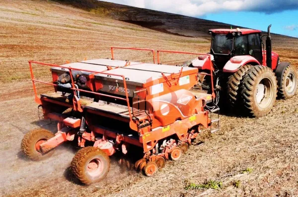 VENDE-SE UMA BELÍSSIMA ÁREA DE TERRA EM NOVA LARANJEIRAS!