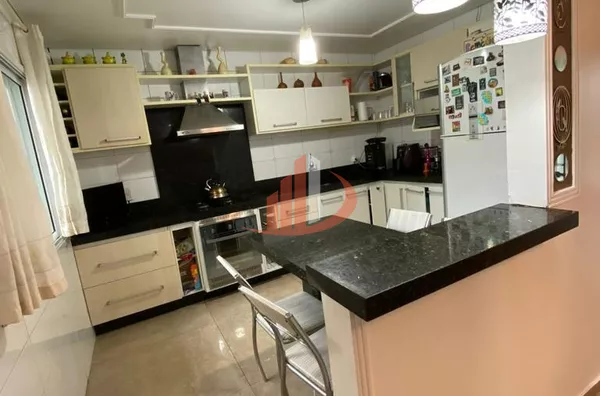 CASA COM 205m² NO BAIRRO SANTA TEREZINHA, EM PATO BRANCO/PR