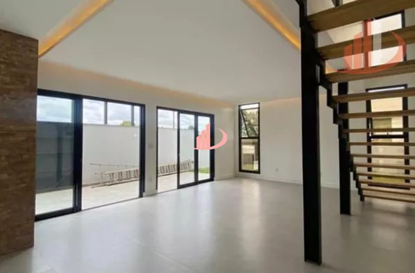 VENDE-SE SOBRADO NO BAIRRO PARQUE DO SOM EM PATO BRANCO!