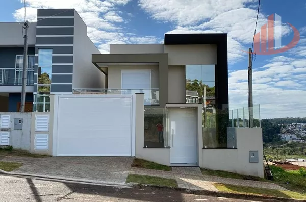 SOBRADO COM 167,44m² DE ÁREA CONSTRUÍDA NO BAIRRO SÃO FRANCISCO/PR