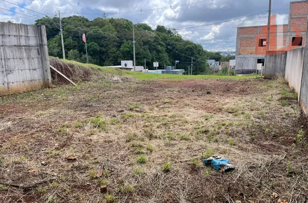 TERRENO COM 195,59m² DE ESQUINA, BAIRRO PAGNONCELLI, PATO BRANCO/PR