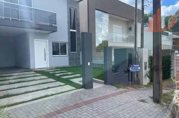 SOBRADO COM 137,24 m² LOCALIZADO NO BAIRRO FRARON EM PATO BRANCO/PR