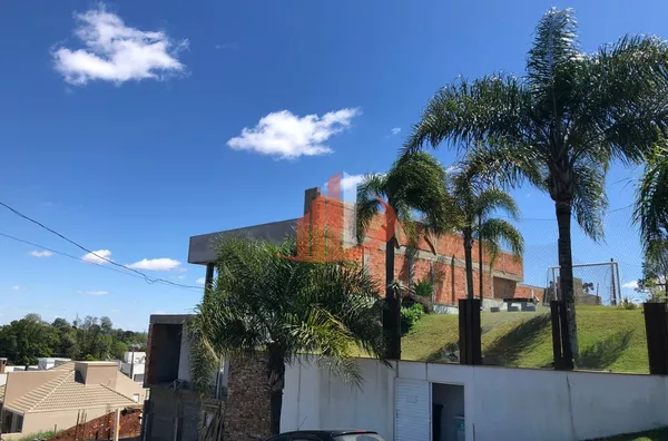 CASA EM ALTO PADRÃO EM FASE FINAL DE CONSTRUÇÃO NO BAIRRO LA SALLE, PATO BRANCO/PR