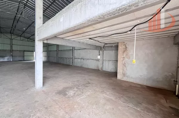 BARRACÃO COM ÓTIMA ESTRUTURA PARA LOCAÇÃO COMERCIAL NO BAIRRO FRARON EM PATO BRANCO /PR - Foto 5