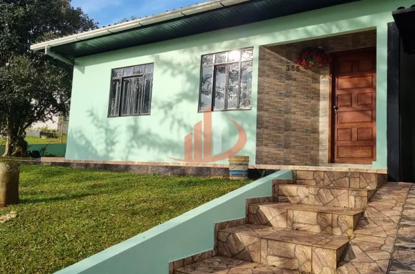 CASA COM 100m² E TERRENO DE 550m² NO BAIRRO PAGNONCELLI EM PATO BRANCO/PR