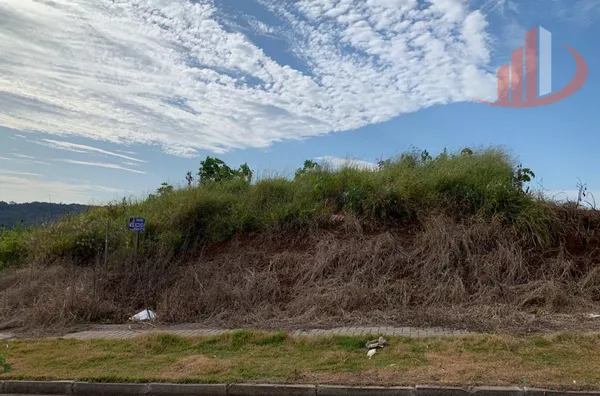 TERRENO COM 672m² NO BAIRRO FRARON EM PATO BRANCO/PR