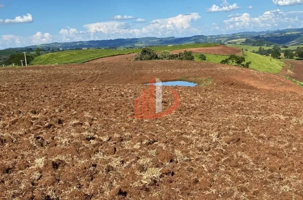 VENDE-SE FAZENDA A 13KM DA CIDADE DE GUARANIAÇU! - Foto 18