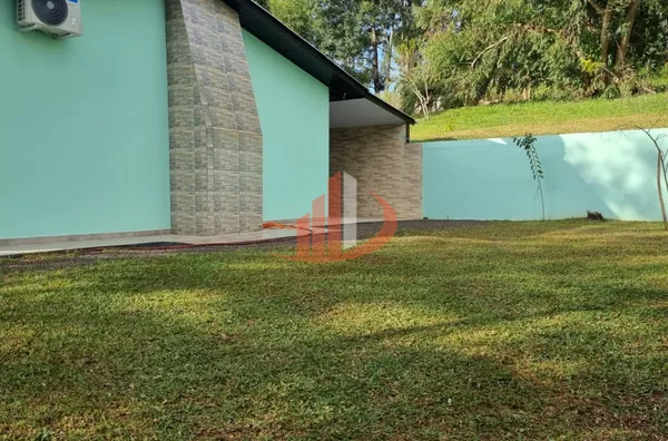 CASA COM 100m² E TERRENO DE 550m² NO BAIRRO PAGNONCELLI EM PATO BRANCO/PR