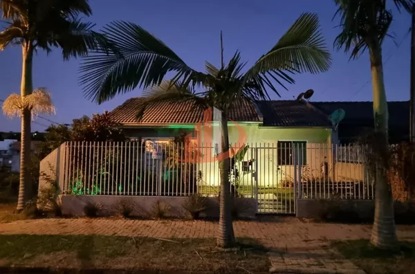 CASA PARA VENDA COM 120m² NO BAIRRO CADORIN, EM PATO BRANCO/PR