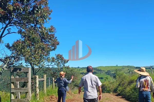 VENDE-SE FAZENDA A 24KM DE NOVA LARANJEIRAS!