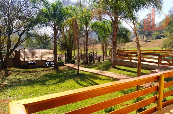 FAZENDA COM 136 ALQUEIRES EM GUARANIAÇU/PR