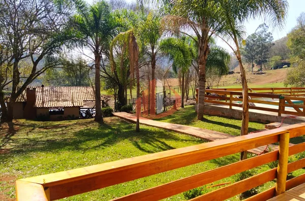 FAZENDA COM 136 ALQUEIRES EM GUARANIAÇU/PR