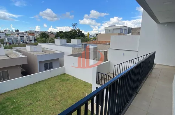 SOBRADO TRIPLEX PARA LOCAÇÃO NO BAIRRO FRARON/PR