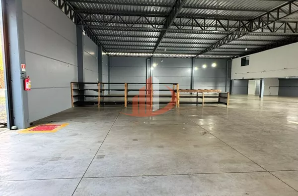 BARRACÃO COM 564m² NO BAIRRO FRARON EM PATO BRANCO/PR - Foto 8