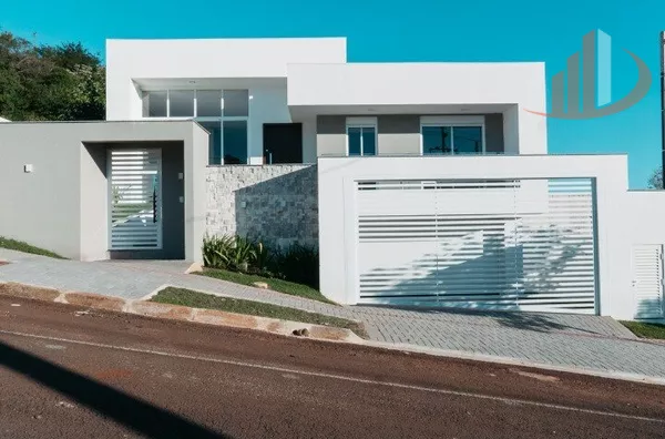 CASA COM 268,40m² À VENDA, BAIRRO INDUSTRIAL, PATO BRANCO/PR
