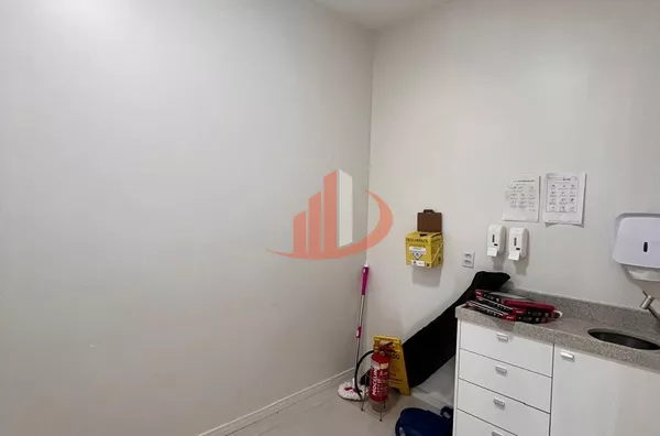 SALA COMERCIAL COM 380m² PARA LOCAÇÃO EM PATO BRANCO/PR - Foto 15